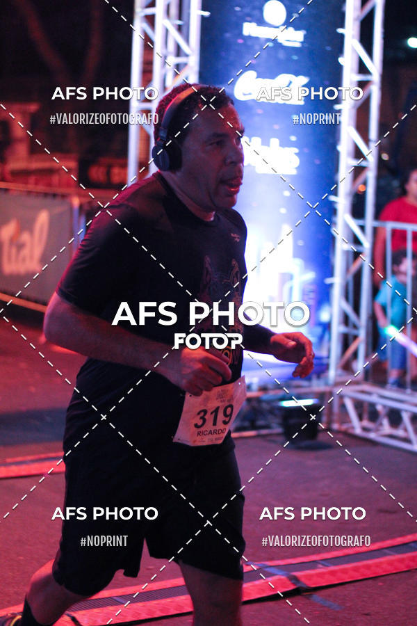 Buy your photos of the eventNeon Night Run 2019 - Belo Horizonte on Fotop