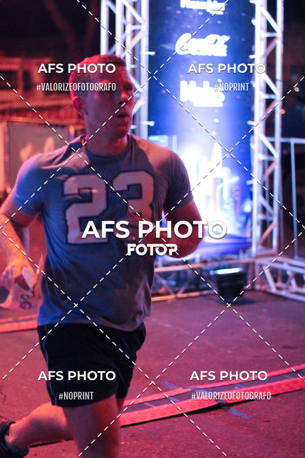 Buy your photos of the eventNeon Night Run 2019 - Belo Horizonte on Fotop
