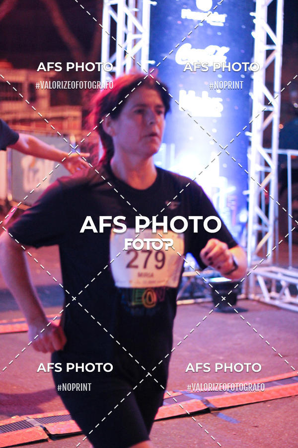 Buy your photos of the eventNeon Night Run 2019 - Belo Horizonte on Fotop