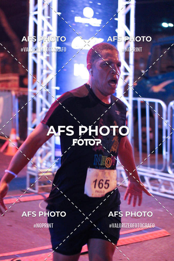 Buy your photos of the eventNeon Night Run 2019 - Belo Horizonte on Fotop