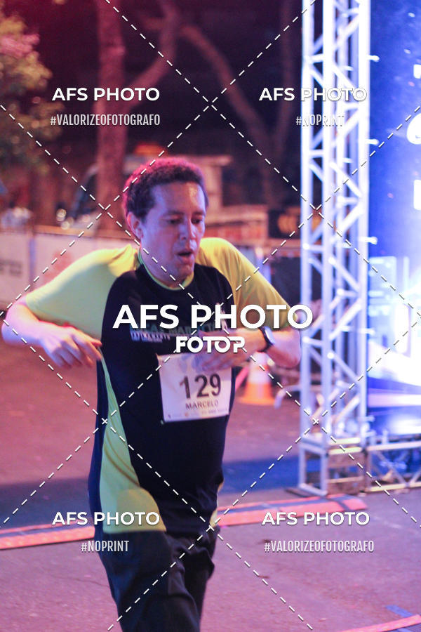 Buy your photos of the eventNeon Night Run 2019 - Belo Horizonte on Fotop