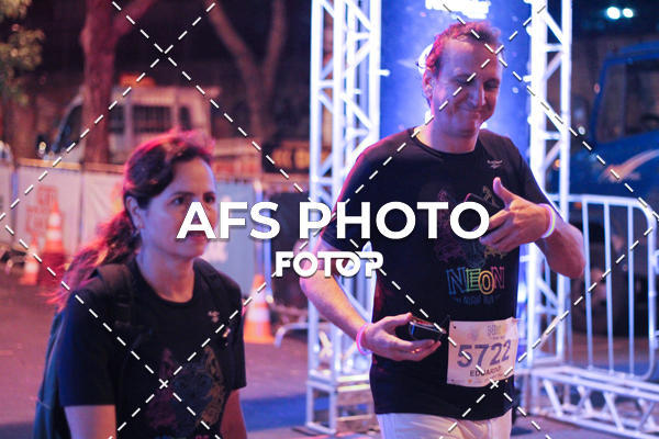 Buy your photos of the eventNeon Night Run 2019 - Belo Horizonte on Fotop