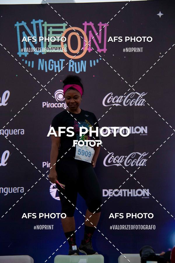 Compre suas fotos do eventoNeon Night Run 2019 - Belo Horizonte no Fotop