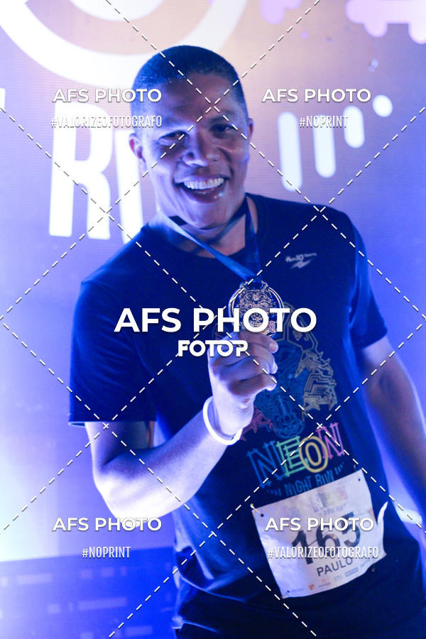 Buy your photos of the eventNeon Night Run 2019 - Belo Horizonte on Fotop