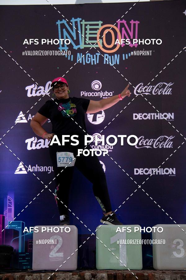 Compre suas fotos do eventoNeon Night Run 2019 - Belo Horizonte no Fotop