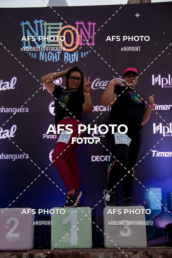 Compre suas fotos do eventoNeon Night Run 2019 - Belo Horizonte no Fotop