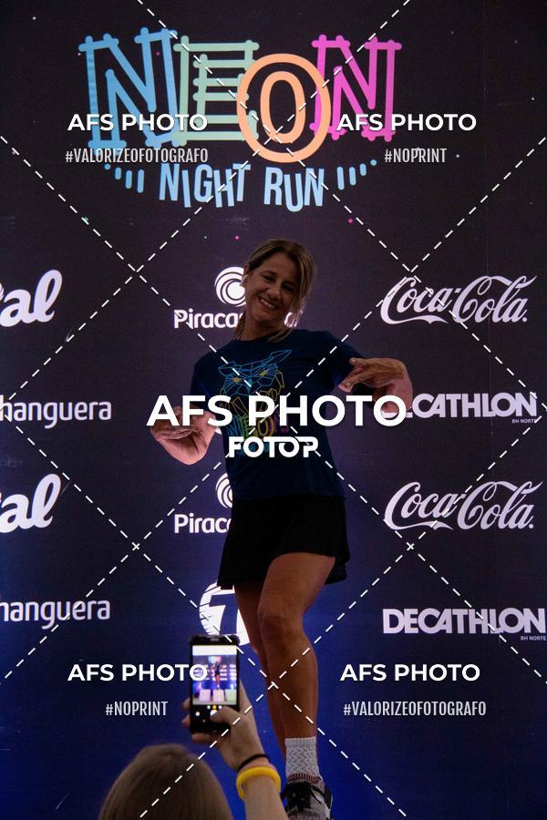 Compra tus fotos del eventoNeon Night Run 2019 - Belo Horizonte En Fotop