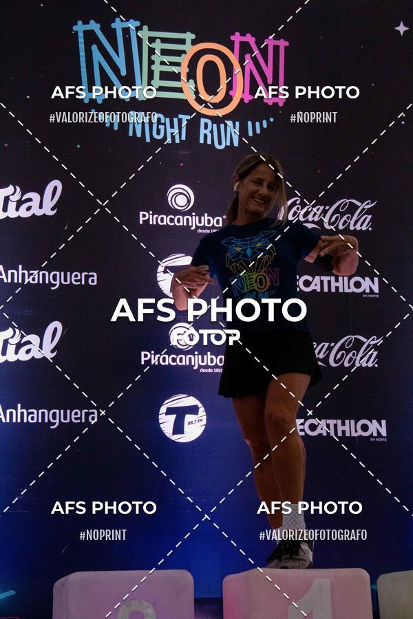 Compra tus fotos del eventoNeon Night Run 2019 - Belo Horizonte En Fotop