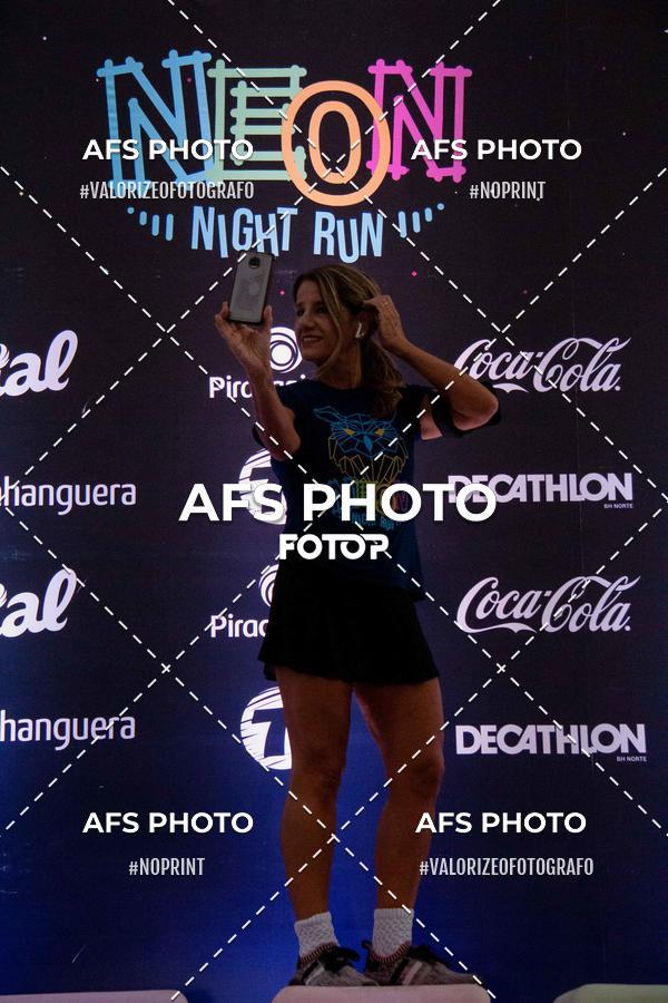 Compra tus fotos del eventoNeon Night Run 2019 - Belo Horizonte En Fotop