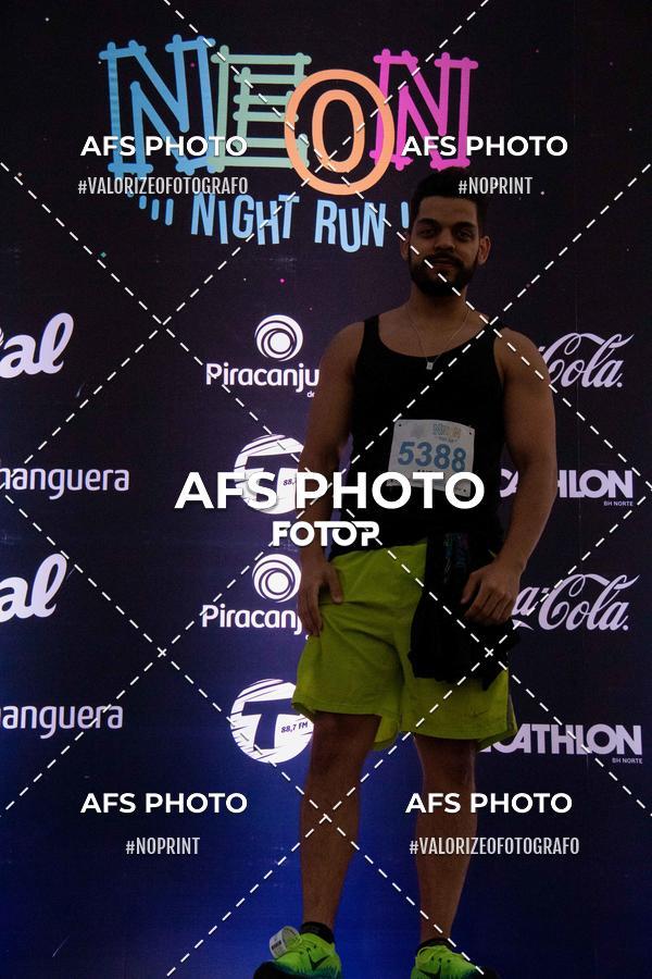 Compra tus fotos del eventoNeon Night Run 2019 - Belo Horizonte En Fotop