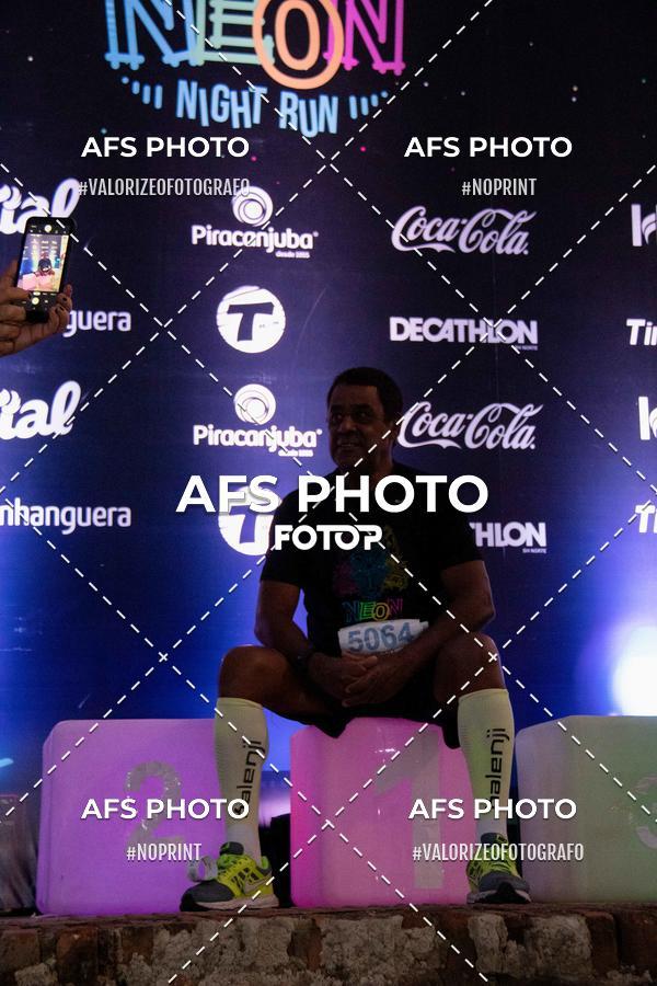 Compra tus fotos del eventoNeon Night Run 2019 - Belo Horizonte En Fotop