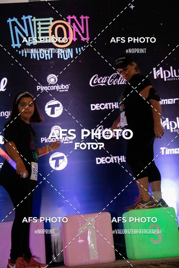 Compra tus fotos del eventoNeon Night Run 2019 - Belo Horizonte En Fotop