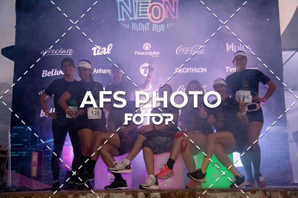 Buy your photos of the eventNeon Night Run 2019 - Belo Horizonte on Fotop