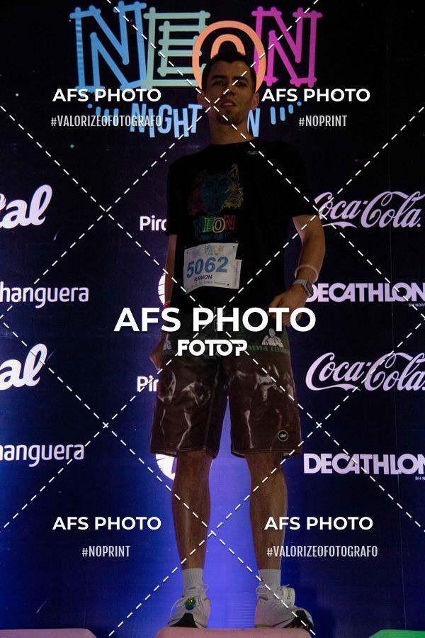 Buy your photos of the eventNeon Night Run 2019 - Belo Horizonte on Fotop