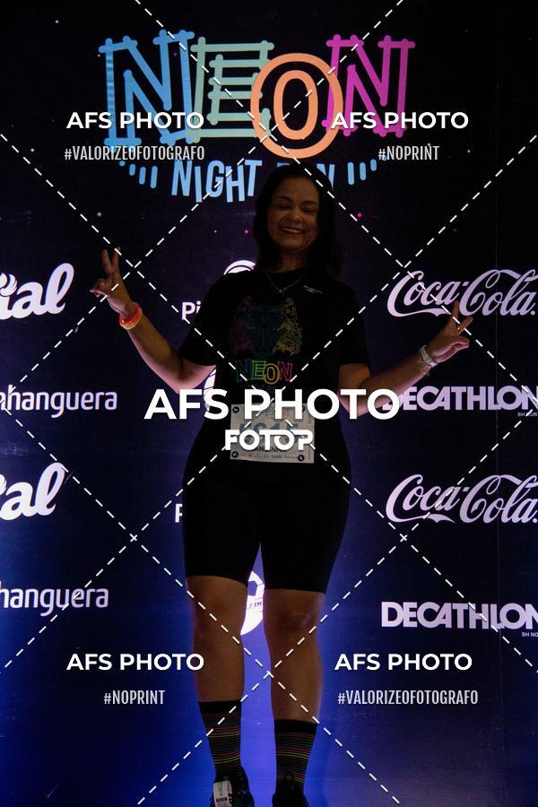 Buy your photos of the eventNeon Night Run 2019 - Belo Horizonte on Fotop