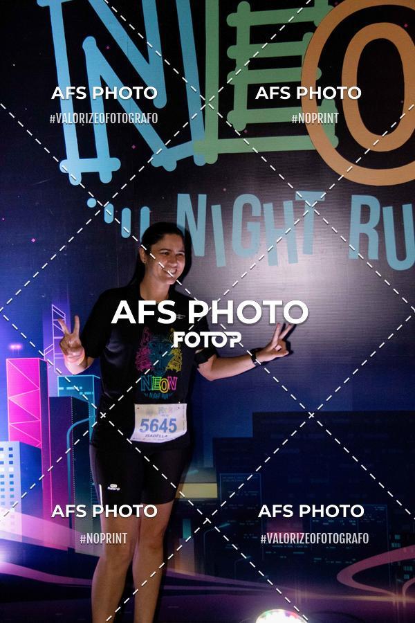 Buy your photos of the eventNeon Night Run 2019 - Belo Horizonte on Fotop