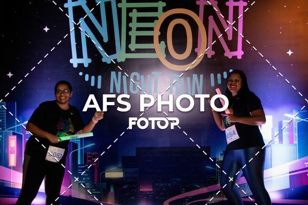 Buy your photos of the eventNeon Night Run 2019 - Belo Horizonte on Fotop