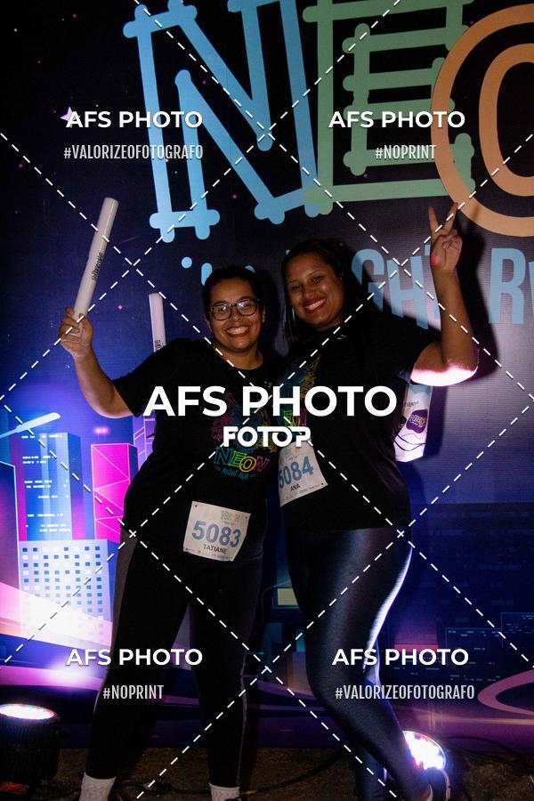 Buy your photos of the eventNeon Night Run 2019 - Belo Horizonte on Fotop