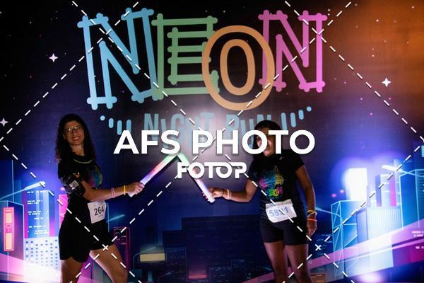 Buy your photos of the eventNeon Night Run 2019 - Belo Horizonte on Fotop