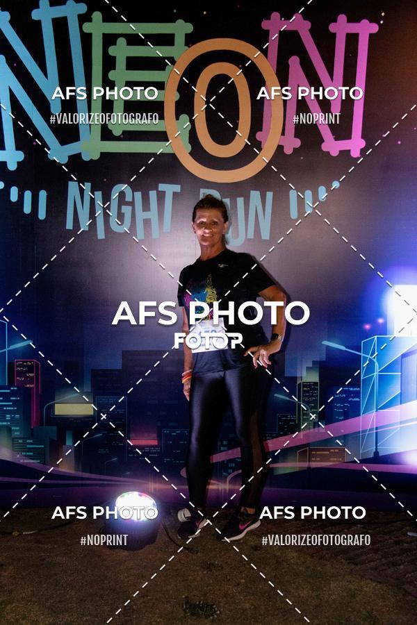 Buy your photos of the eventNeon Night Run 2019 - Belo Horizonte on Fotop