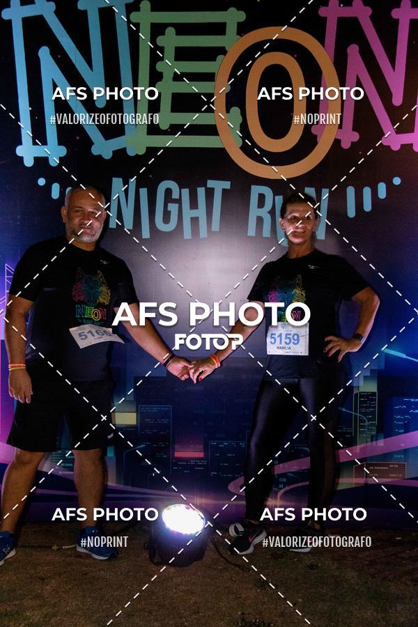 Buy your photos of the eventNeon Night Run 2019 - Belo Horizonte on Fotop