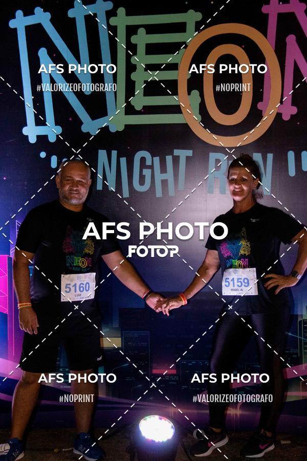Buy your photos of the eventNeon Night Run 2019 - Belo Horizonte on Fotop