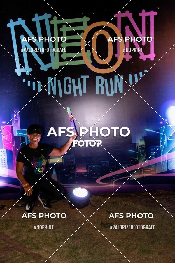 Buy your photos of the eventNeon Night Run 2019 - Belo Horizonte on Fotop