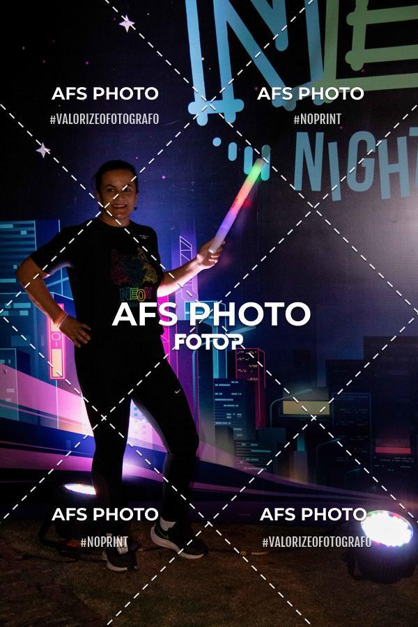 Buy your photos of the eventNeon Night Run 2019 - Belo Horizonte on Fotop