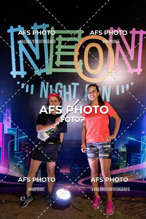 Buy your photos of the eventNeon Night Run 2019 - Belo Horizonte on Fotop