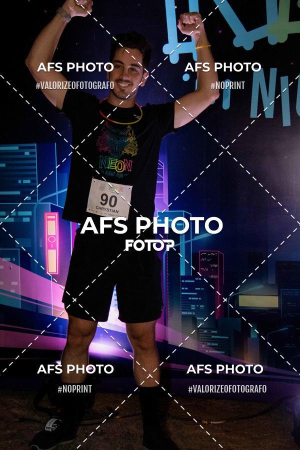 Achetez vos photos de l'vnementNeon Night Run 2019 - Belo Horizonte sur Fotop
