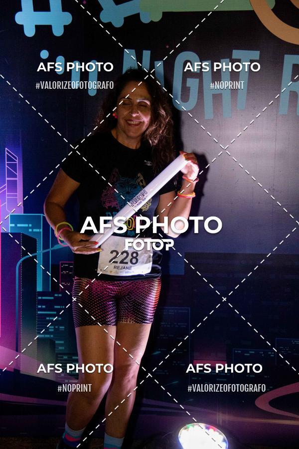 Achetez vos photos de l'vnementNeon Night Run 2019 - Belo Horizonte sur Fotop