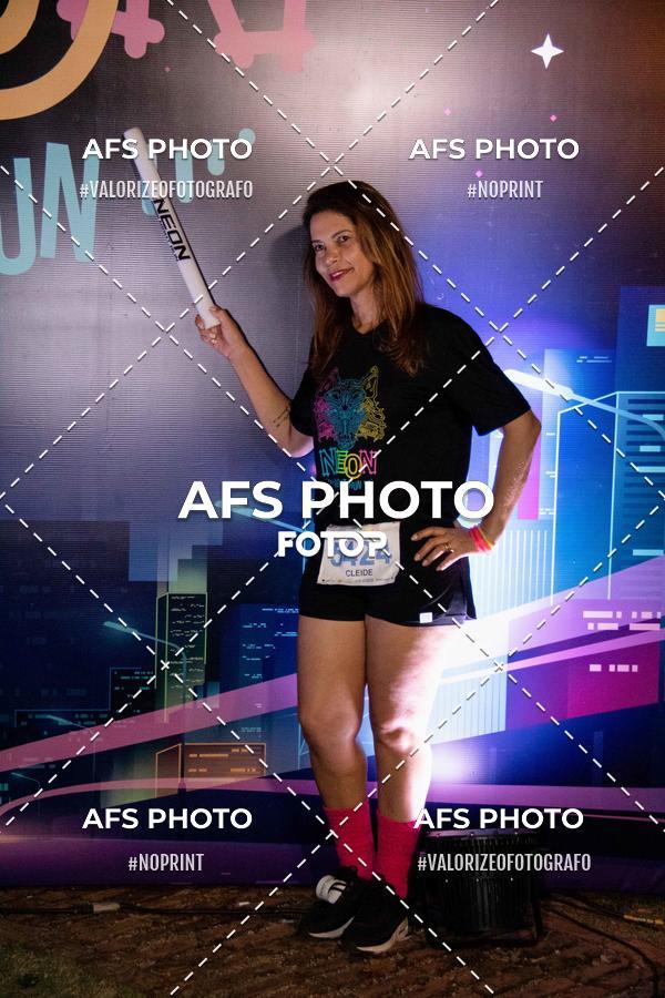 Achetez vos photos de l'vnementNeon Night Run 2019 - Belo Horizonte sur Fotop