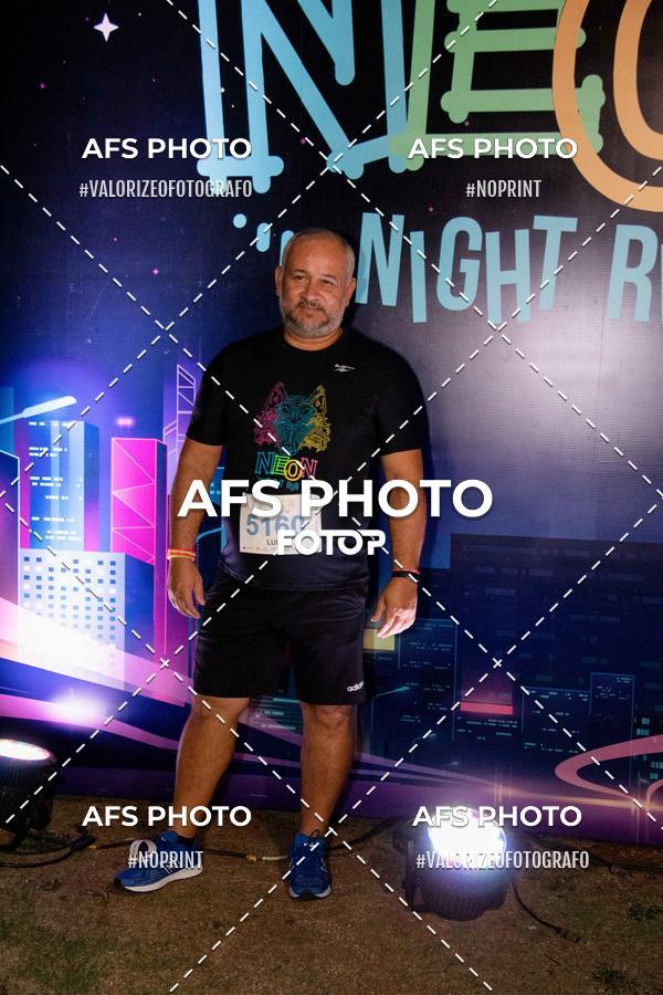 Achetez vos photos de l'vnementNeon Night Run 2019 - Belo Horizonte sur Fotop