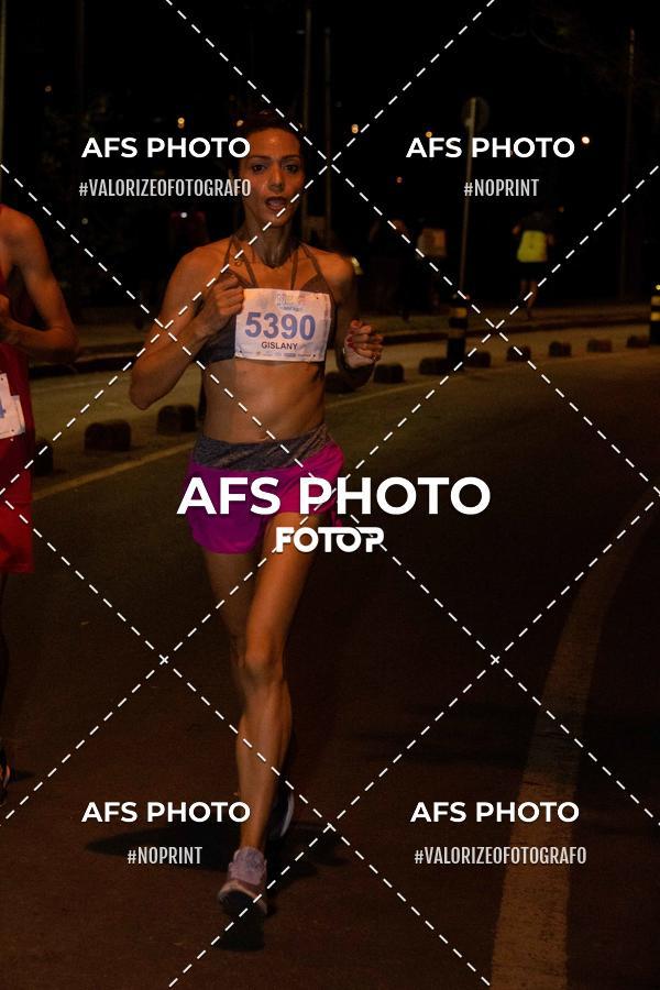 Achetez vos photos de l'vnementNeon Night Run 2019 - Belo Horizonte sur Fotop