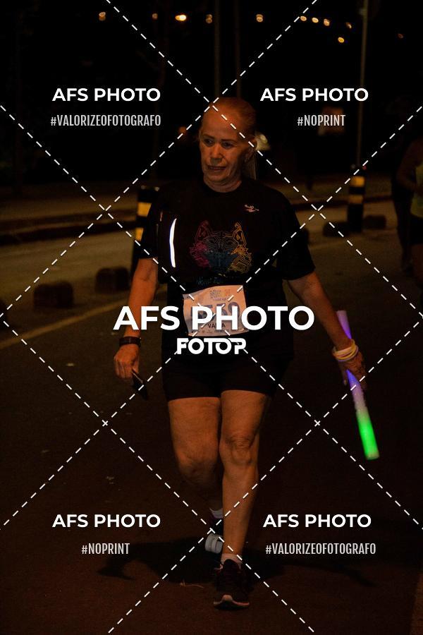 Compra tus fotos del eventoNeon Night Run 2019 - Belo Horizonte En Fotop