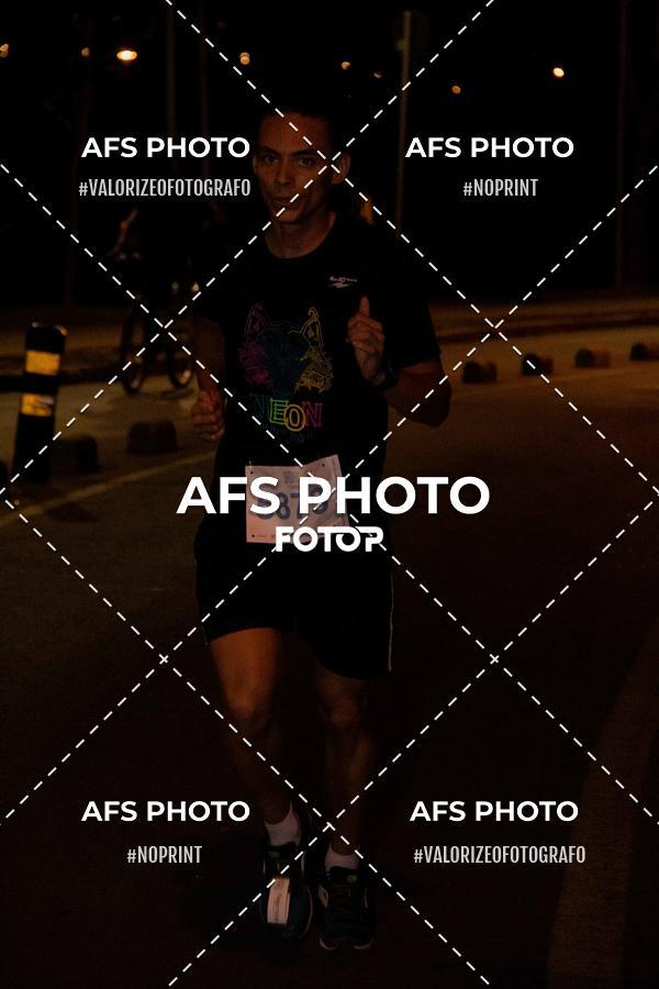 Compra tus fotos del eventoNeon Night Run 2019 - Belo Horizonte En Fotop