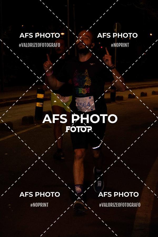 Buy your photos of the eventNeon Night Run 2019 - Belo Horizonte on Fotop