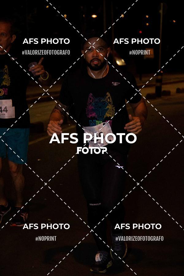 Buy your photos of the eventNeon Night Run 2019 - Belo Horizonte on Fotop