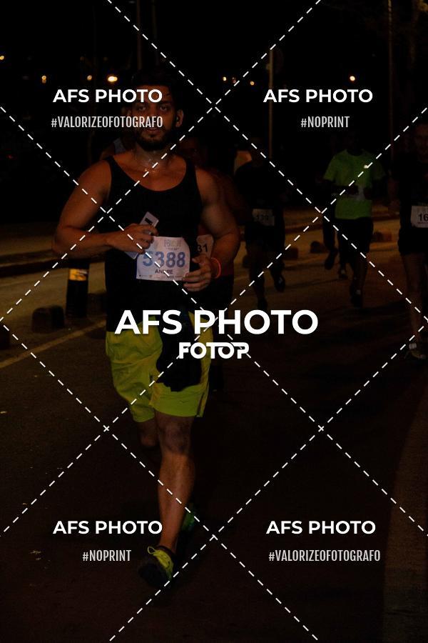 Buy your photos of the eventNeon Night Run 2019 - Belo Horizonte on Fotop