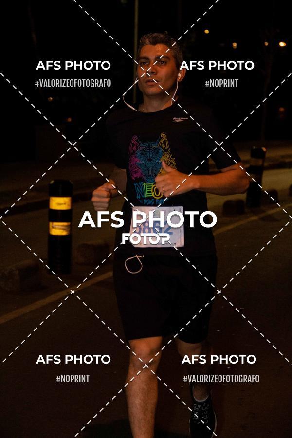 Buy your photos of the eventNeon Night Run 2019 - Belo Horizonte on Fotop