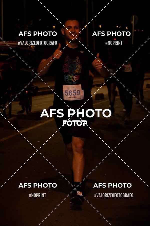 Buy your photos of the eventNeon Night Run 2019 - Belo Horizonte on Fotop