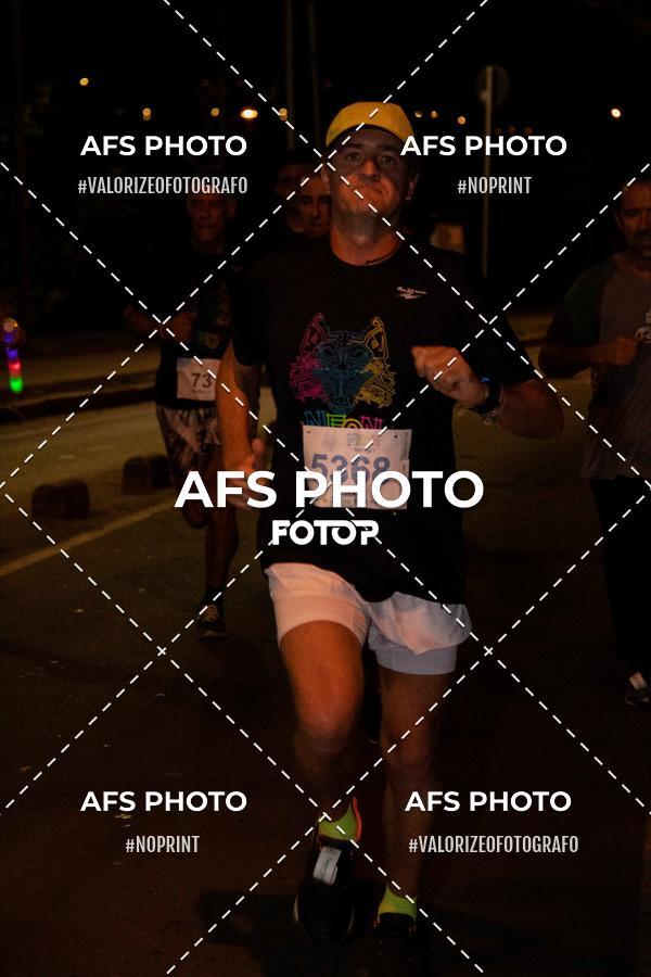 Buy your photos of the eventNeon Night Run 2019 - Belo Horizonte on Fotop