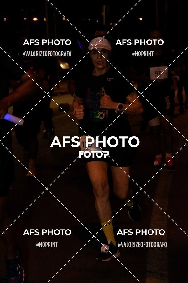 Acquista le foto dell'eventoNeon Night Run 2019 - Belo Horizonte in Fotop