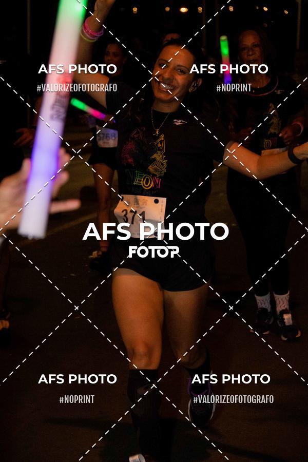 Acquista le foto dell'eventoNeon Night Run 2019 - Belo Horizonte in Fotop