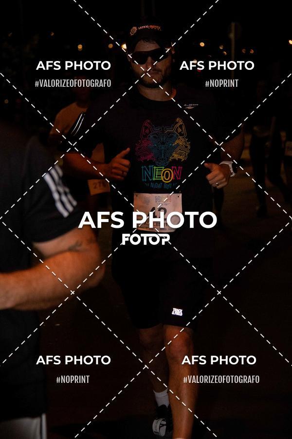 Compra tus fotos del eventoNeon Night Run 2019 - Belo Horizonte En Fotop