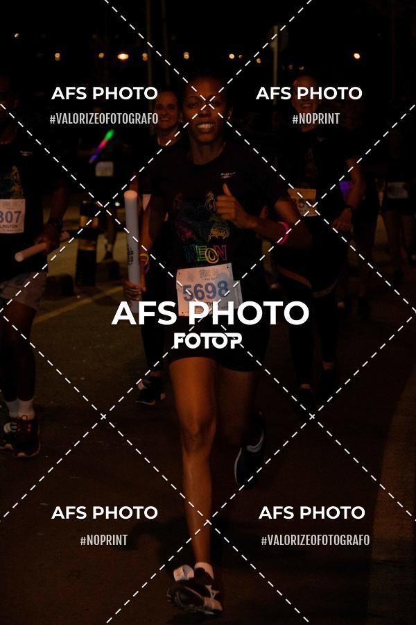Compra tus fotos del eventoNeon Night Run 2019 - Belo Horizonte En Fotop