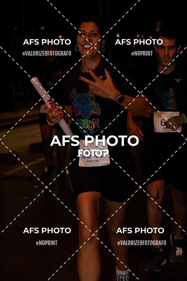 Compra tus fotos del eventoNeon Night Run 2019 - Belo Horizonte En Fotop