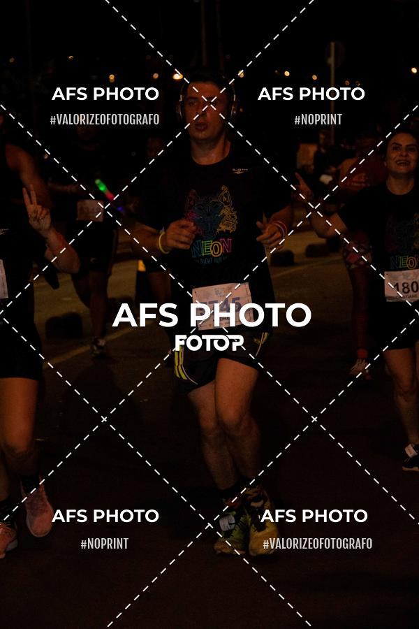 Compra tus fotos del eventoNeon Night Run 2019 - Belo Horizonte En Fotop