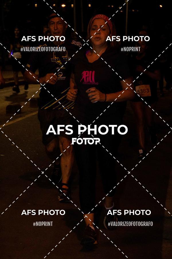 Achetez vos photos de l'vnementNeon Night Run 2019 - Belo Horizonte sur Fotop