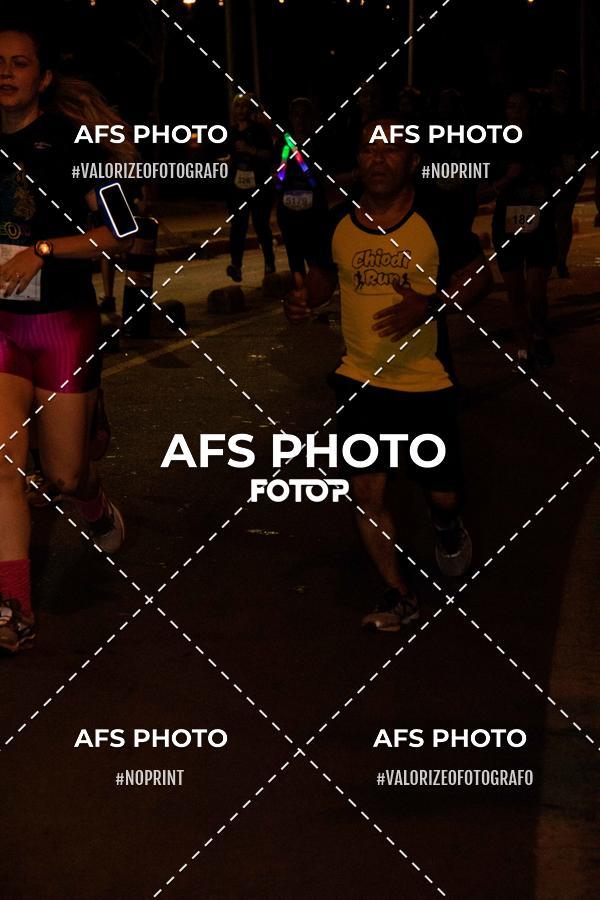 Achetez vos photos de l'vnementNeon Night Run 2019 - Belo Horizonte sur Fotop